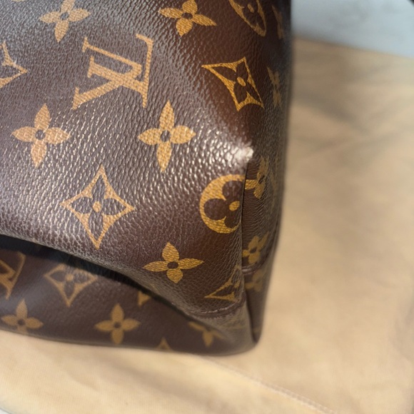 Louis Vuitton Brown Monogram Shoulder Bag - Picture 3 of 13